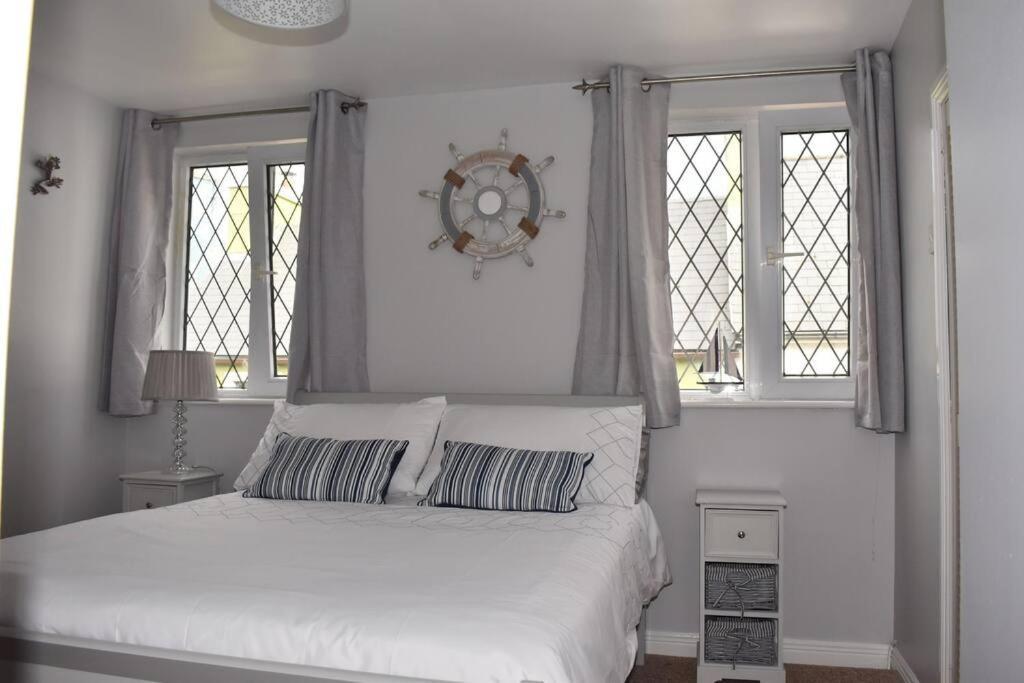 Seaside 3 Bed Killybegs Property On Main Street Exterior photo